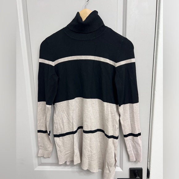 Le Chateau Black and Taupe Turtleneck Sweater - Picture 1 of 5